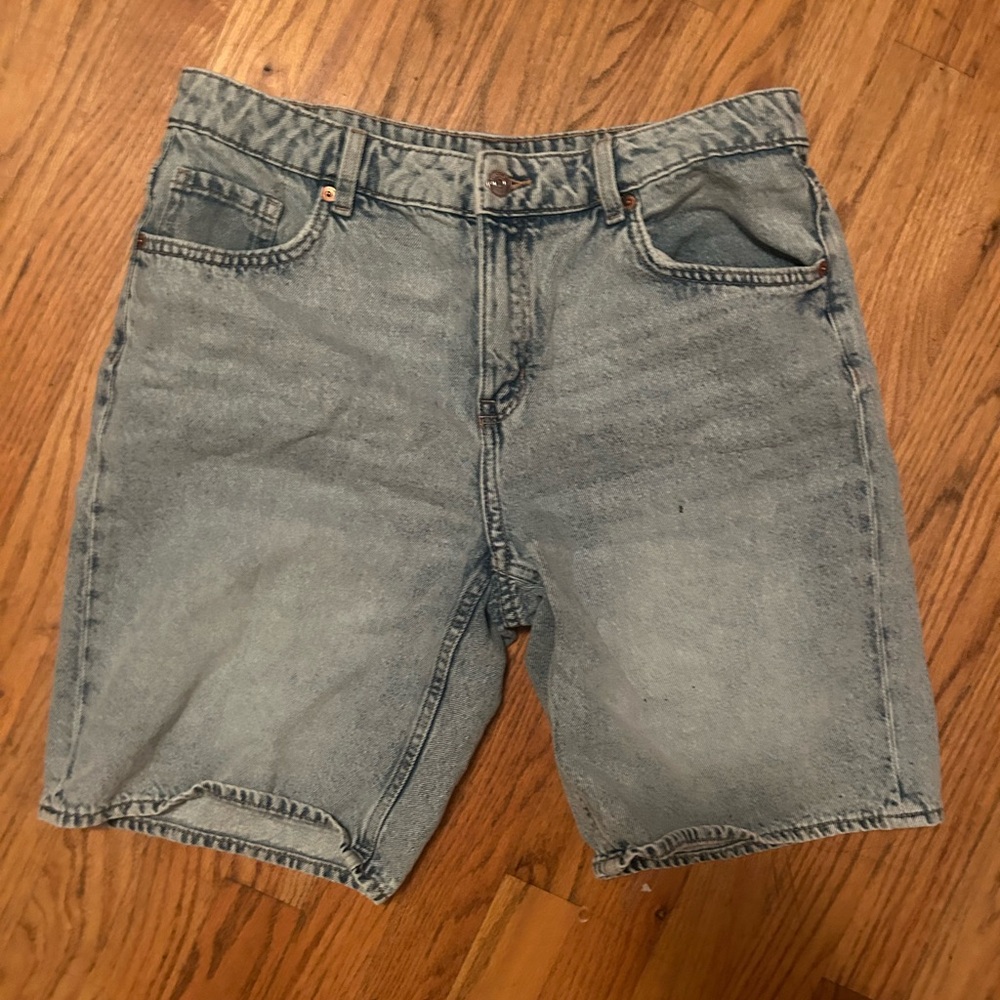 baggy blue jorts